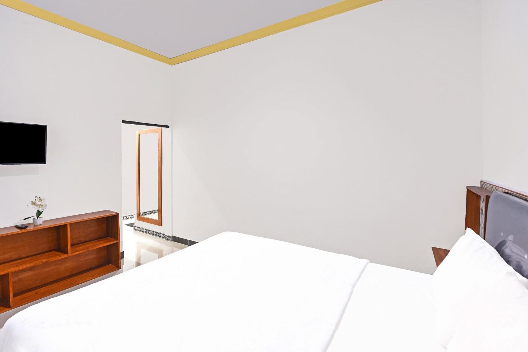 Oyo 91192 Homestay Antara Gilimanuk Eksteriør billede