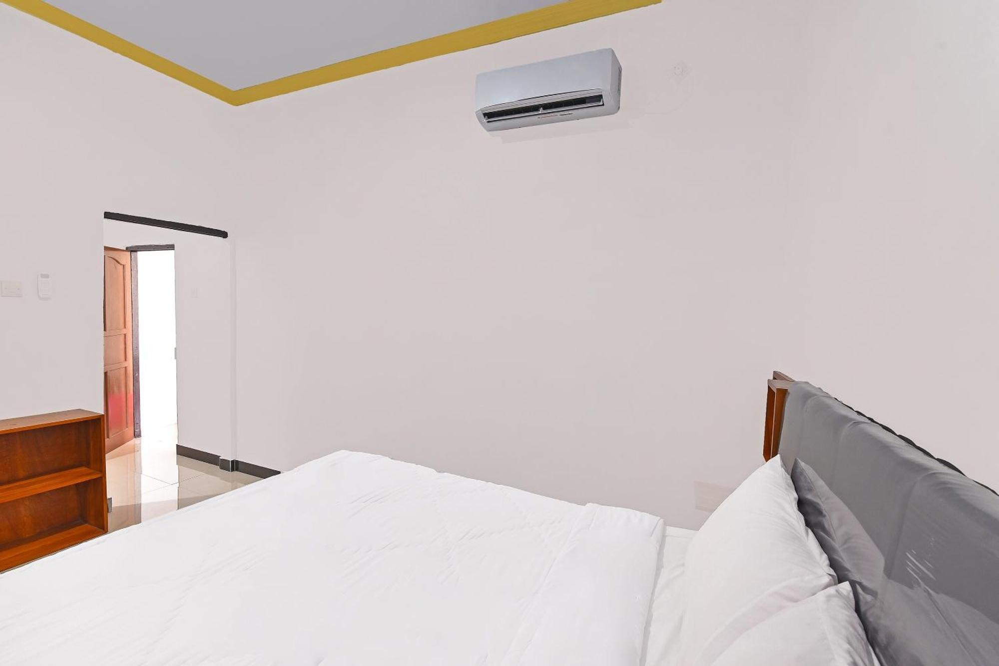 Oyo 91192 Homestay Antara Gilimanuk Eksteriør billede