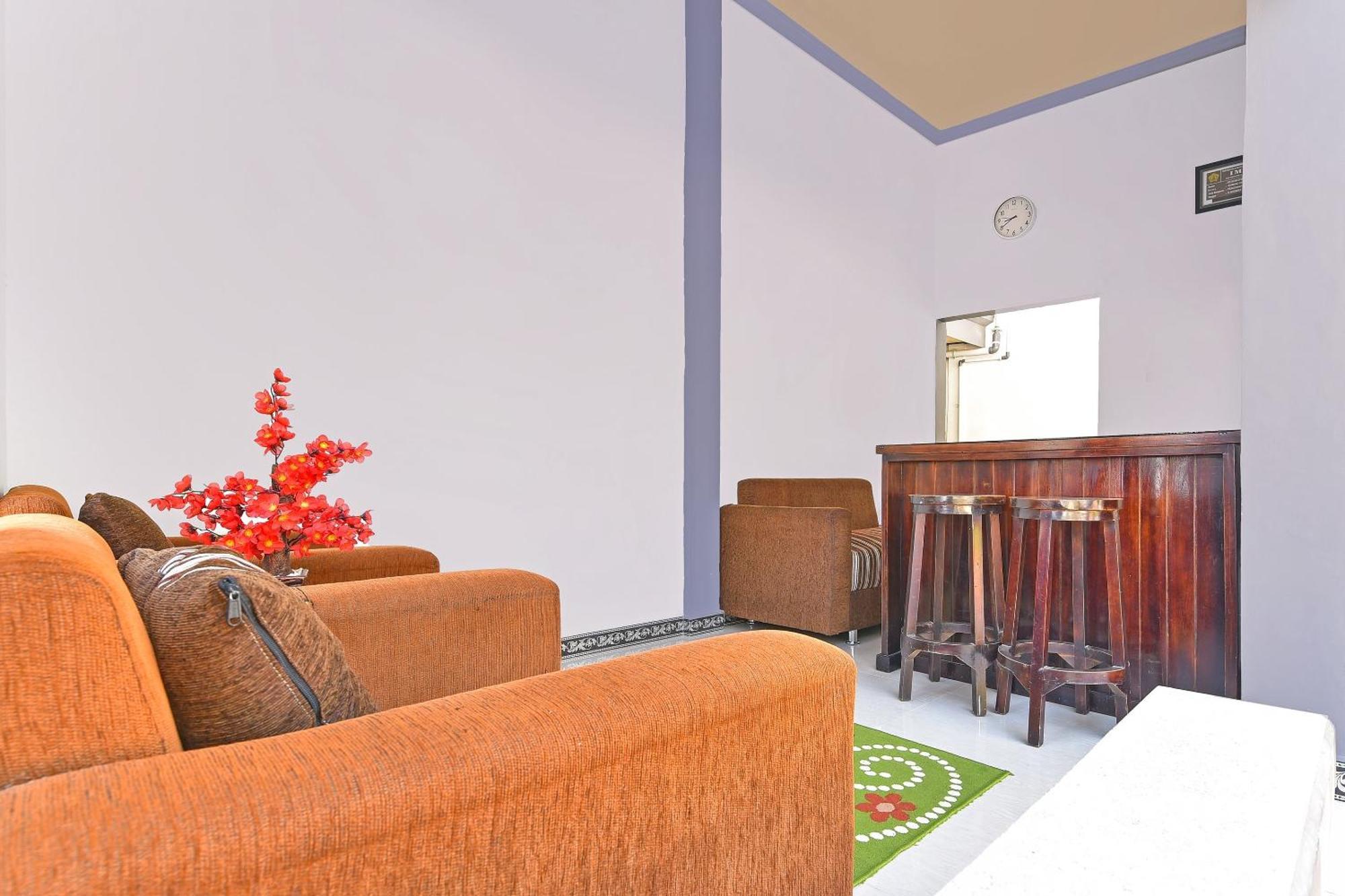 Oyo 91192 Homestay Antara Gilimanuk Eksteriør billede