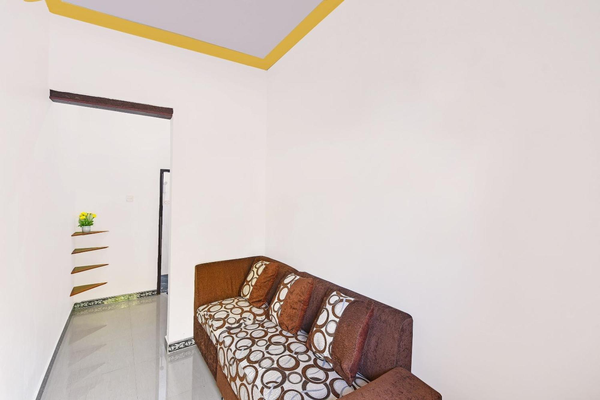Oyo 91192 Homestay Antara Gilimanuk Eksteriør billede