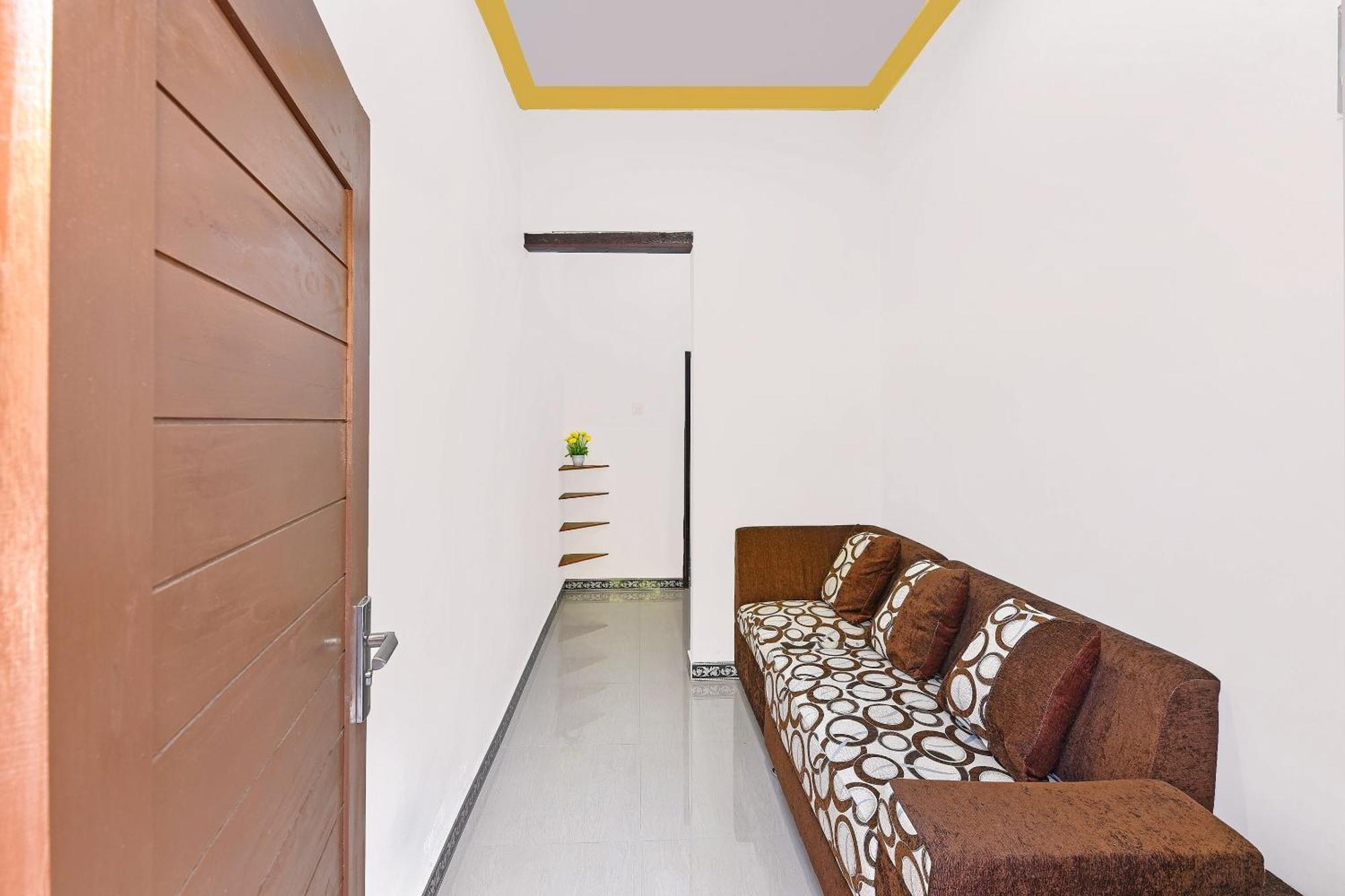 Oyo 91192 Homestay Antara Gilimanuk Eksteriør billede