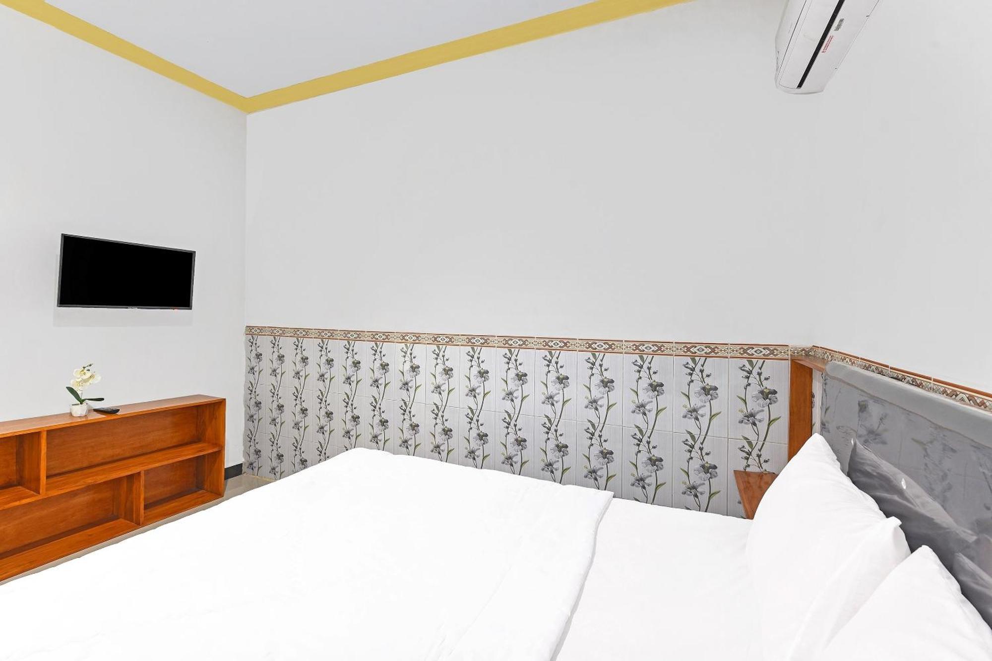 Oyo 91192 Homestay Antara Gilimanuk Eksteriør billede
